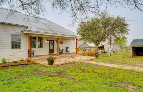 Furnished Deck and Views Rural Schulenburg Retreat - Foto 23