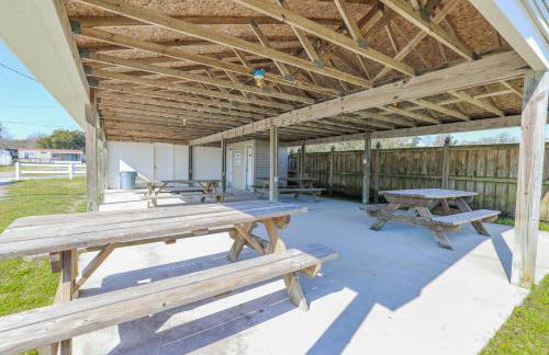 Spacious Home with Waterfront View-Welcome Pets - Foto 62