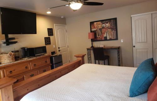 Robin's Red Rock Getaway Suite A - Foto 15