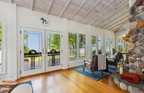 Coastal Cottage by Juniper Holiday + Home - Photo 34