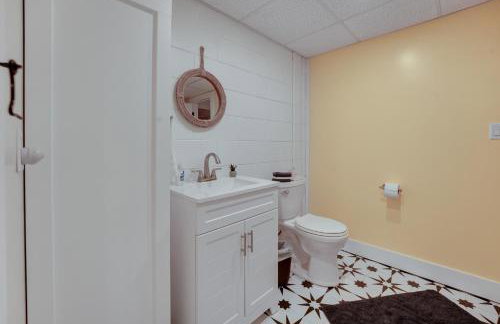 Walk to Beach Lake Michigan Getaway! - Foto 21