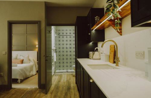 Number 1 Cannons at The Old Dairy Clevedon - Foto 5