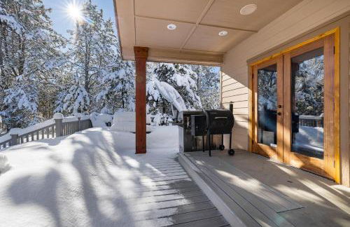 New! Black Bear Inn - Pet friendly - trailer parking - walk to lake - rustic - Foto 25