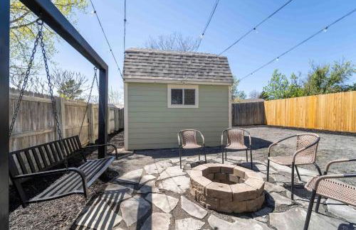 Morrison Getaway - 2BR House BBQ Free Parking - Foto 26