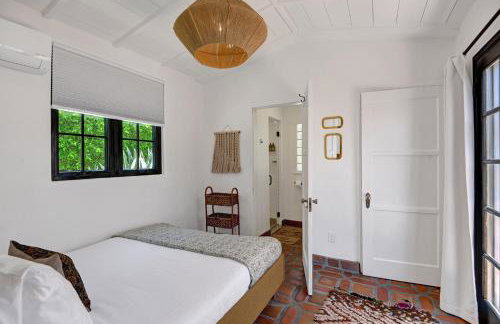 Famous Movie Colony Estate- Casa de Amigos Estate- Ultra Luxe, Pool, Spa, Firepit 4bd, 3.5bth - Foto 26