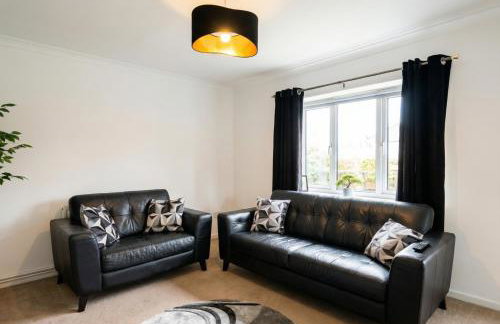 Contemporary Private Home Near Nottingham with Free Parking and Garden - Foto 6