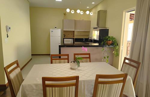 Casa com PiSCiNa, BaNHeiRa e A/C- Centro de Joinville - Foto 8