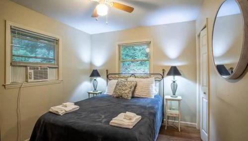 Rustic Mountain Cabin on River with Fireplace - Foto 4