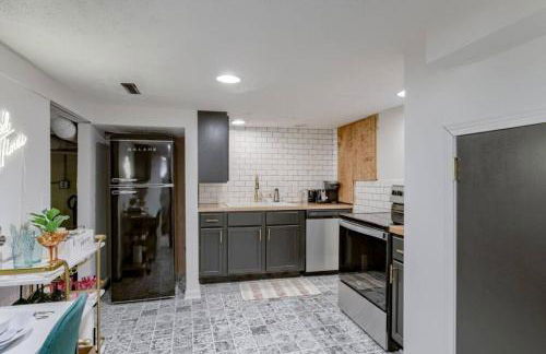 Beautiful - 4bd with Contemporary Interior - Foto 23