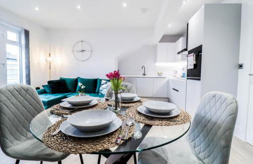 The Booker Retreat - Bright 1BR Top Floor Apt with Free Secure Underground Parking - Foto 15