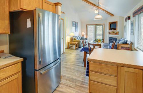 Resort-Style Klamath Falls Home, Golf Course View! - Foto 7