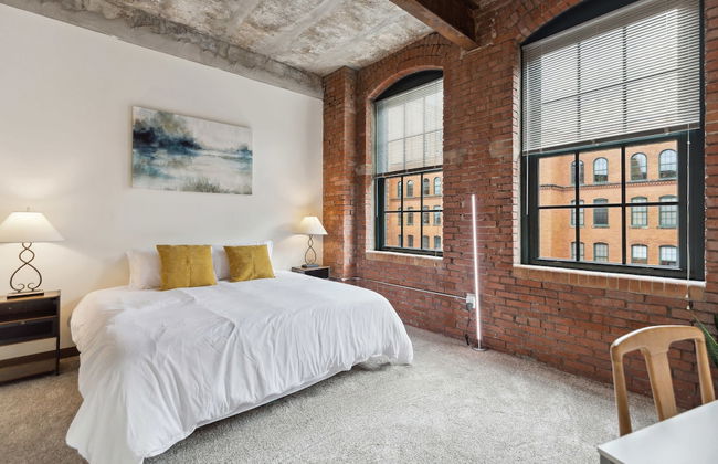 Historic Loft Retreat With Pool - Foto 13