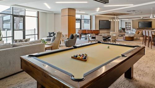 City Center Oasis Prime Location with Views - Foto 4