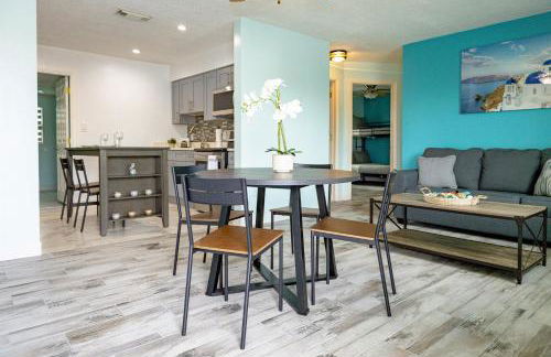 Marlin's Palm Oasis - Beach House, Amazing Pool, BBQ Area - Photo 22