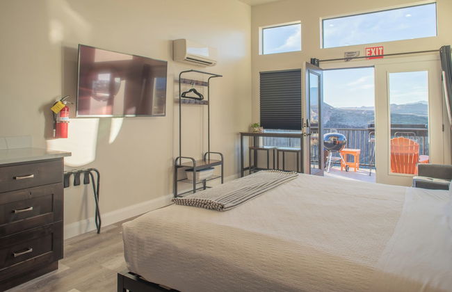 The Dwellings - Photo 20