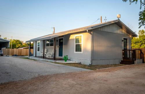 Winston's Hideaway. A few blocks walk to downtown. - Foto 20