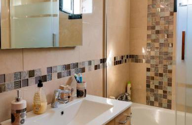 Modern apartment with pool in the heart of El Portil - Foto 9