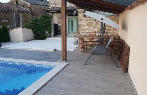 Casa Chiara Motovun, Villa with Private Pool - Foto 1