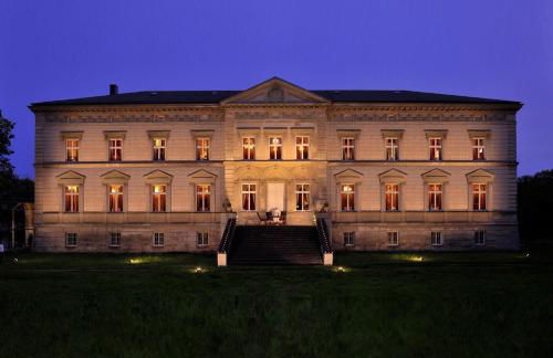 Schloss Tressow - Photo 1