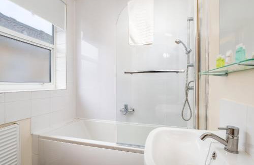 Family Friendly 3 Bed Home In Pinner Pets Welcome - Pass the Keys - Foto 15