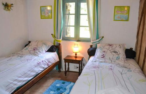 Nice Home In Église-Neuve-D'issac - Foto 16