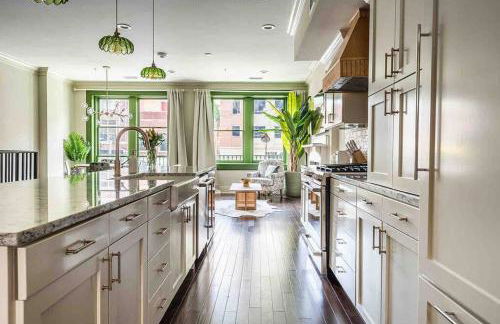 Urban Oasis w/Sunroom-Downtown Columbia - Foto 1