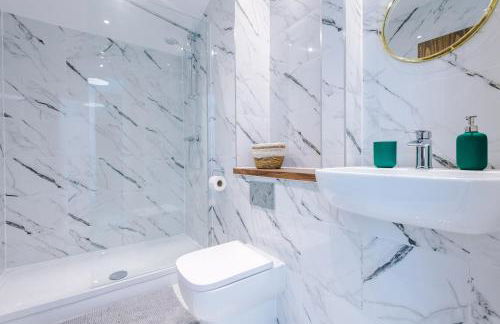 Rest&Recharge at Waterway House (4 Bedrooms, 7 Beds, 2 Bathrooms, Free parking) - Foto 72