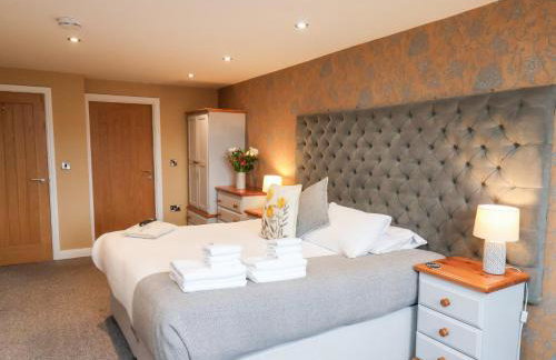 Mallard Engine Shed - Photo 20