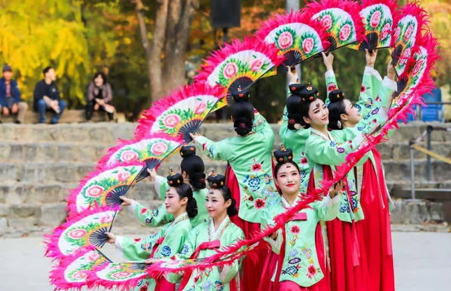 Seoul Hwaseong Fortress & Traditional Korean Village Day Trip - Photo 4