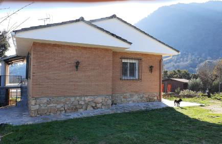 Chalet con piscina y BBQ para 10 personas - Photo 3