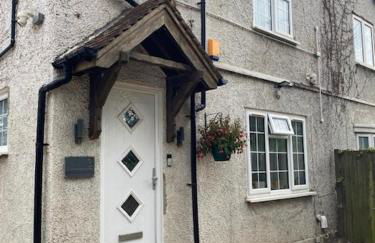 Slough - Sleeps 3 - Petfriendly - Riverside - Bay - Photo 3