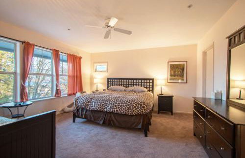 Lodge 27 with Gear Storage Onsite - Foto 5