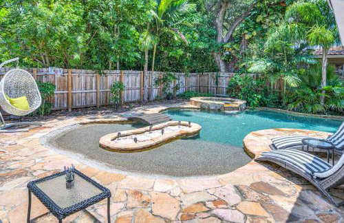 Modern Tropical Pool House North Miami Hot Tub - Foto 7