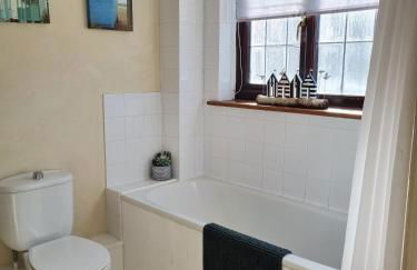 Bay Tree Cottage - cosy home near beach - Foto 21