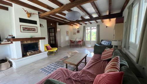 Peaceful gîte with stunning pool near market town - Foto 4