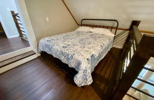 Away at the River - Foto 51