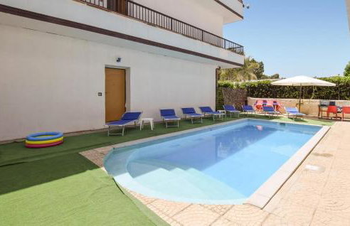 Awesome Apartment In Palmi - Foto 1