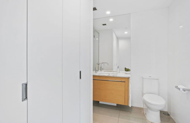 Luxury Beachfront Stay in Kirra - Photo 16