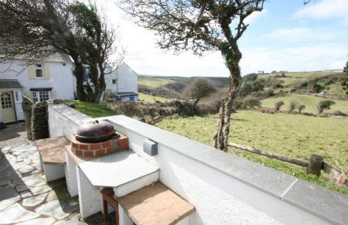 Rose Cottage at the peaceful Trebarwith Valley - Foto 1