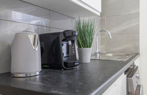 Station Side Sanctuary - 2BR Central Brighton Stay - Foto 38