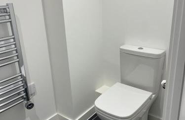 Joyful Group - Stylish 2 Bedroom Duplex with Sofa Bed in Salford M5 - Foto 6