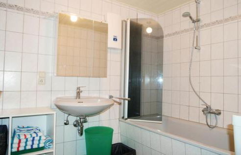 1 Bedroom Cozy Apartment In Schönecken - Foto 16