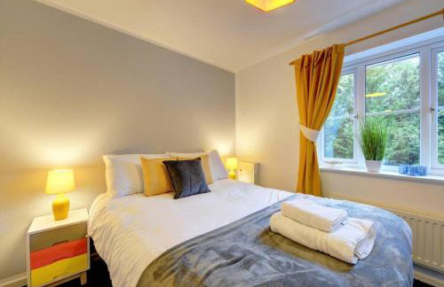 Modern 2 Bed House Sleeps 6 Southam Town Centre - Inspire Homes Ltd - Foto 12