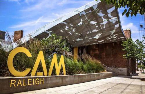 North Raleigh Private Retreat - Foto 34