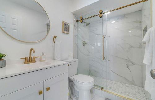 Hey I Am Adriana On The Block Pool BBQ - Foto 24