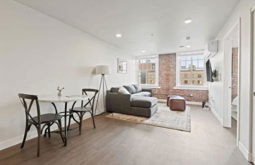 King Bed J and K on Main Luxury Apartment 403 - Foto 10