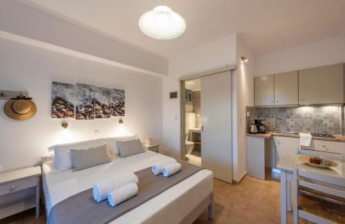 Helen's Minimal Studios & Apartments - Photo 21