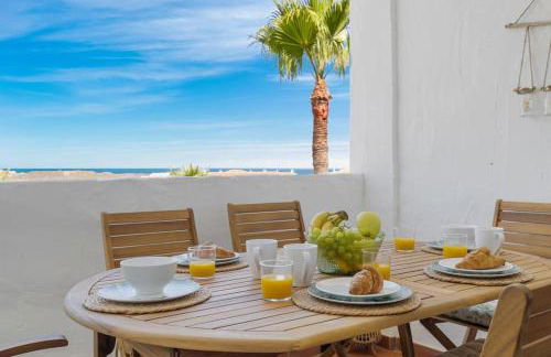 Beautiful 3 Bed Stylish & Cozy Apartment - Susanna Suite - Photo 27