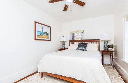 Richards Retreat Walk to Downtown Washer-Dryer - Foto 24