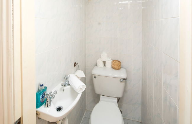 Stylish Penthouse for 6 in Woolwich - Photo 17